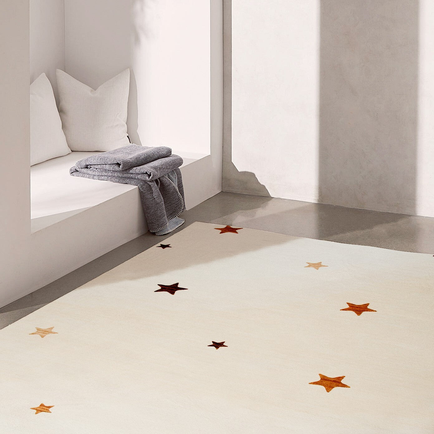 Daisy:1221 Cream Area Rug