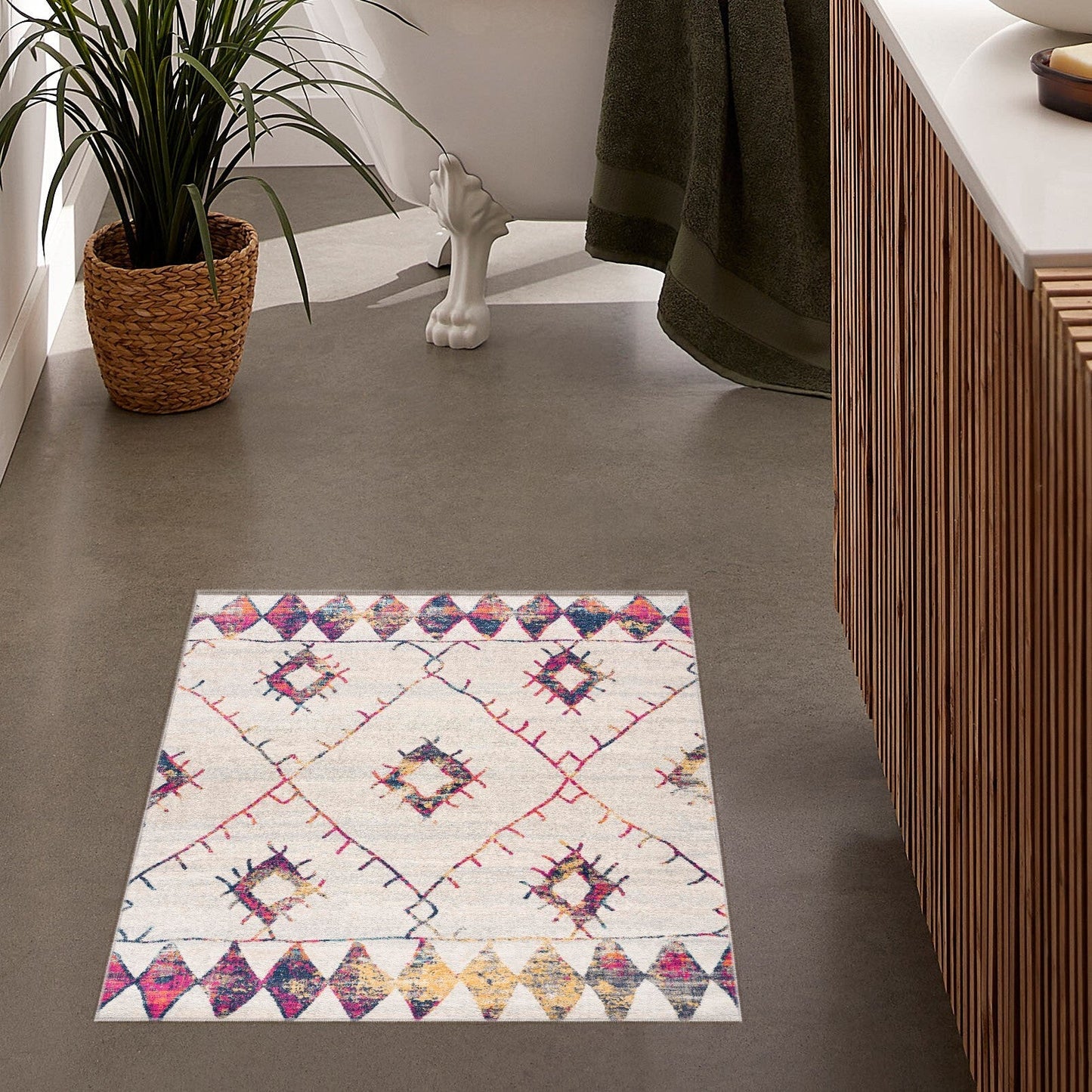 Splash:2910 Cream Area Rug