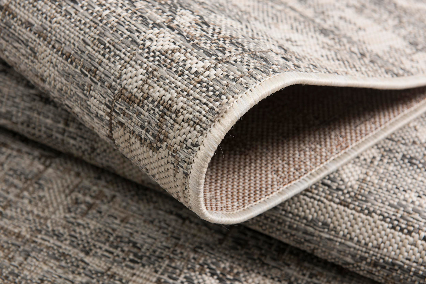 Velit:2081 Ivory Area Rug